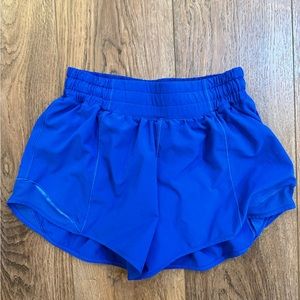 Lululemon hotty hot short, size 4 tall blue